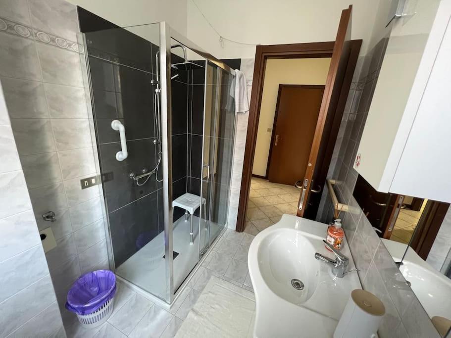 Orio Relax 24H Airport 1 - 3 Minute From Arrival By Bus Apartment แบร์กาโม ภายนอก รูปภาพ