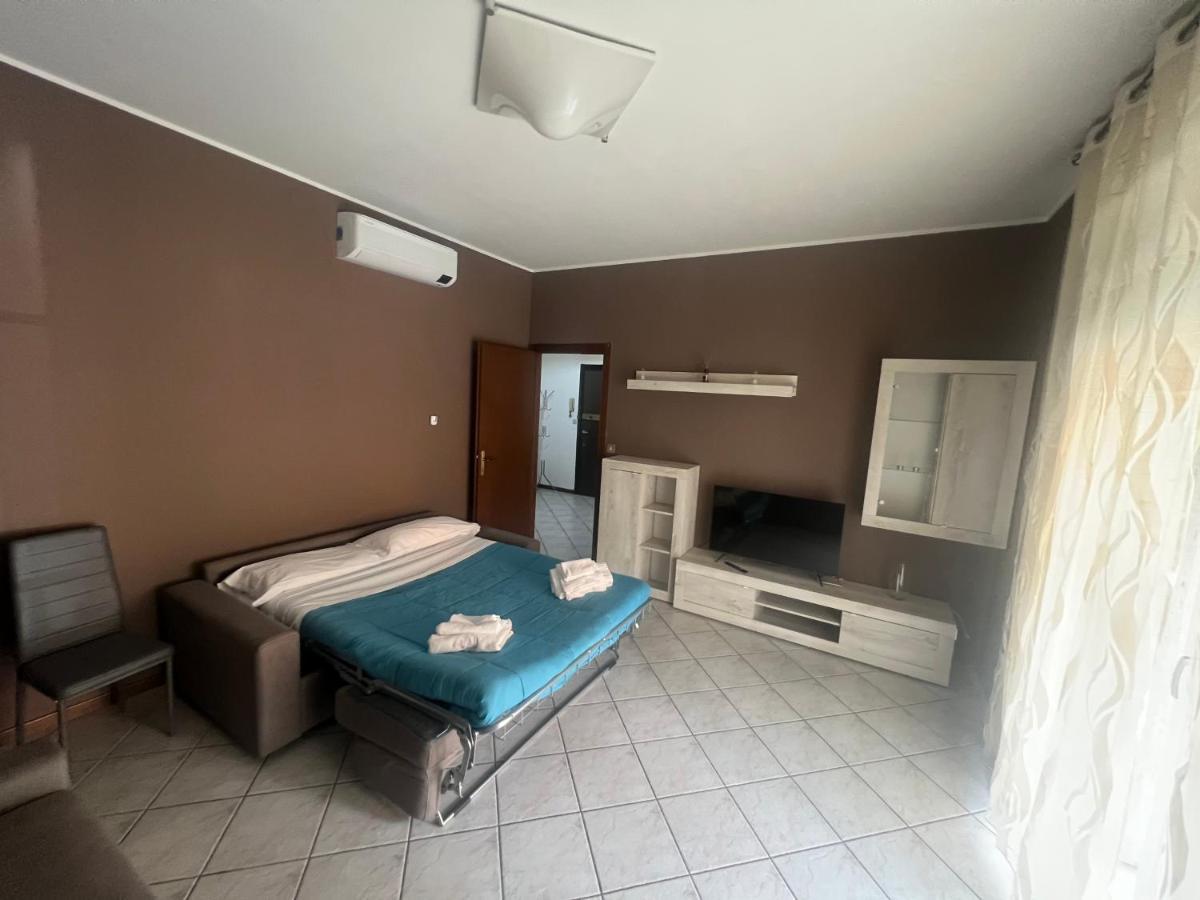 Orio Relax 24H Airport 1 - 3 Minute From Arrival By Bus Apartment แบร์กาโม ภายนอก รูปภาพ