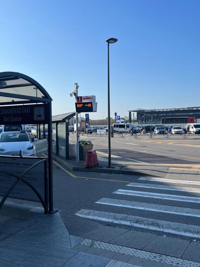 Orio Relax 24H Airport 1 - 3 Minute From Arrival By Bus Apartment แบร์กาโม ภายนอก รูปภาพ